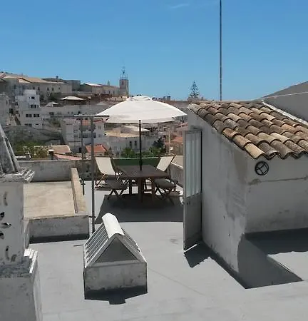 Palhinhas House *